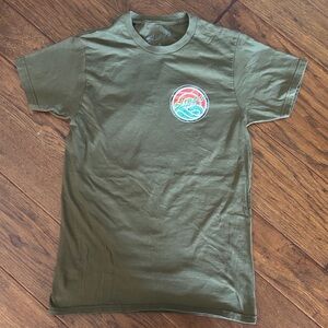 Slunks tshirt. EUC. Size Small.